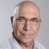 פרופ' צבי אקשטיין