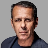 מר רונן צור