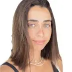 סטודנטית מצטיינת מנהס