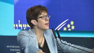 Annegret Kramp-Karrenbauer