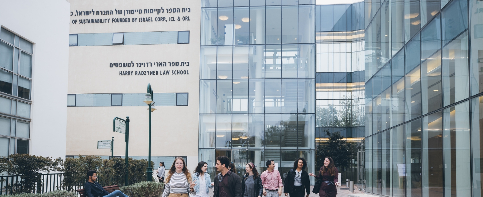עורך תוכן מכניס טקסט